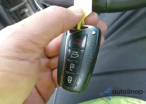 2017 Hyundai Santa Fe Sport 2.4L from USA, damaged, VIN 5NMZU3LB6HH031548